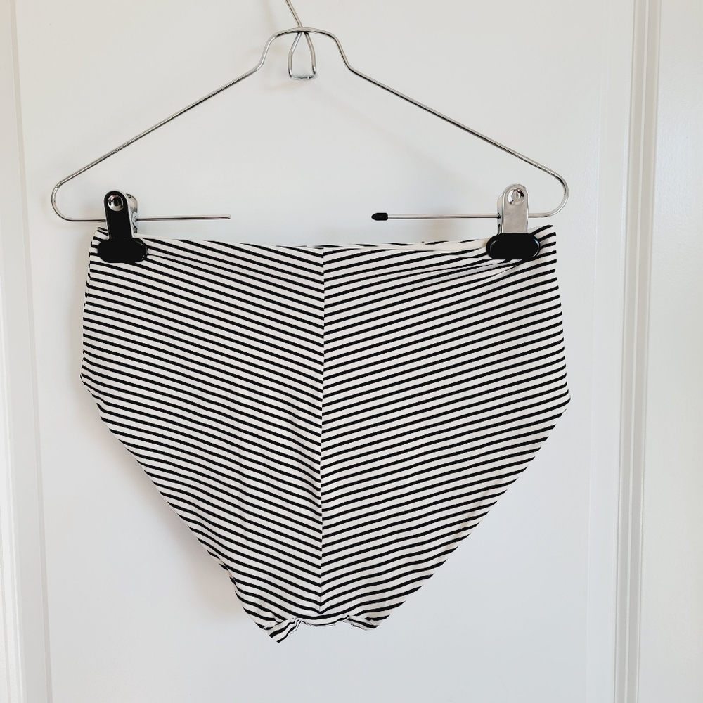 H&M Retro Bombshell High Waist Halter Neck Two Piece Bikini Sz 36C/12 - Picture 10 of 12